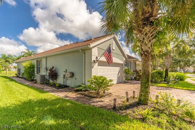 8459 Benelli CT, Naples, FL 34114
