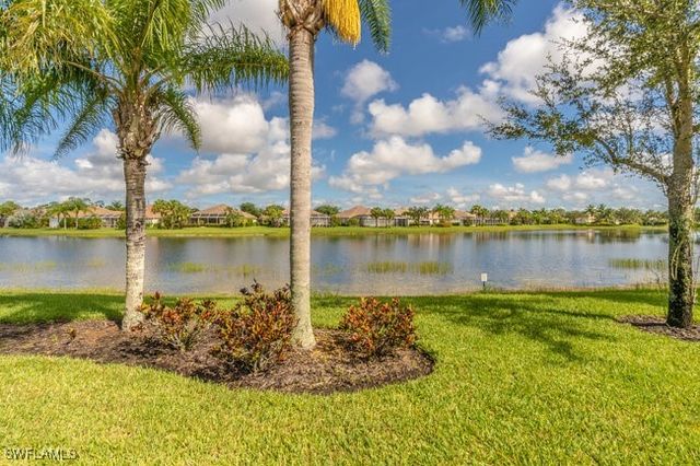 8459 Benelli CT, Naples, FL 34114