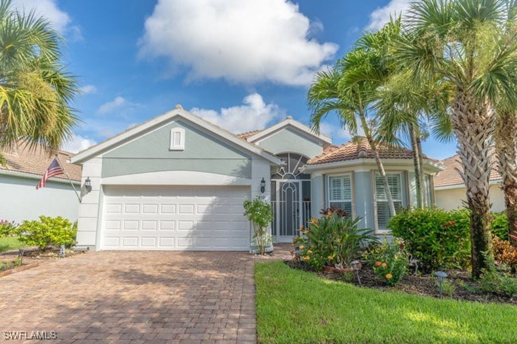 8459 Benelli CT, Naples, FL 34114