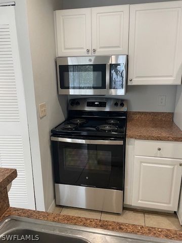 124 SANTA CLARA DR 15, Naples, FL 34104