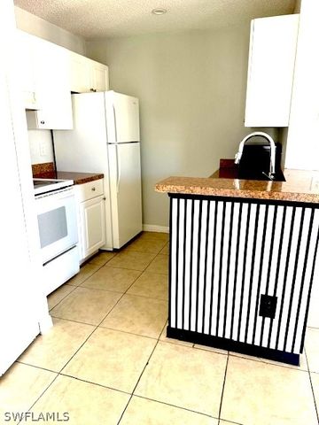 124 SANTA CLARA DR 15, Naples, FL 34104