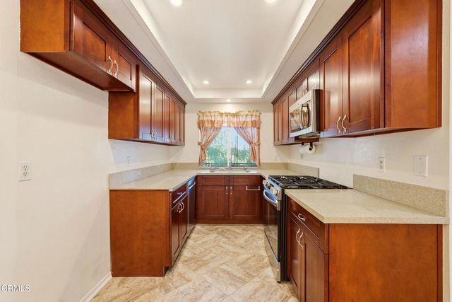 408 Burchett Street 11, Glendale, CA 91203