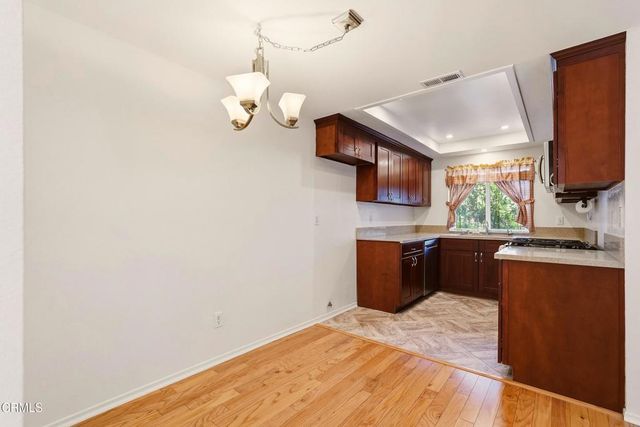 408 Burchett Street 11, Glendale, CA 91203