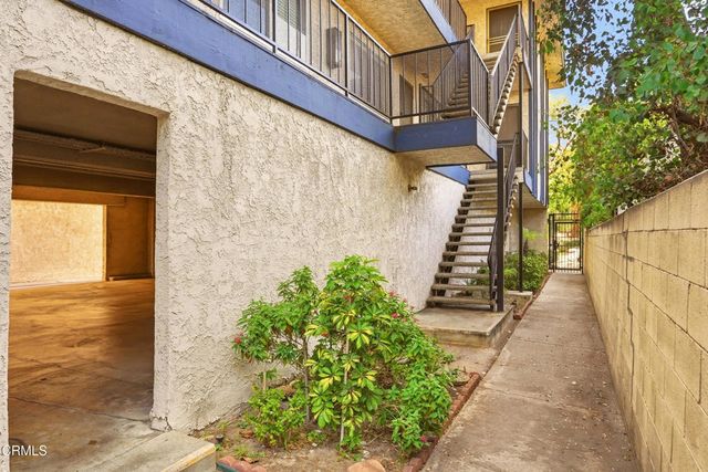 408 Burchett Street 11, Glendale, CA 91203