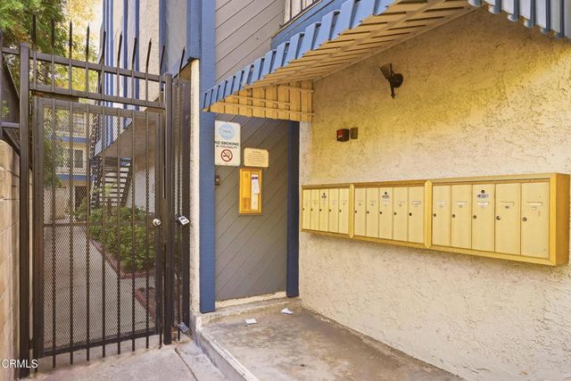 408 Burchett Street 11, Glendale, CA 91203