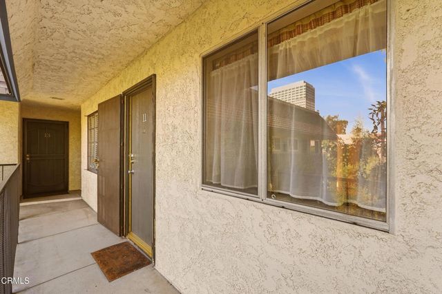 408 Burchett Street 11, Glendale, CA 91203