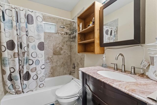 114 SMALLWOOD DR, San Antonio, TX 78210