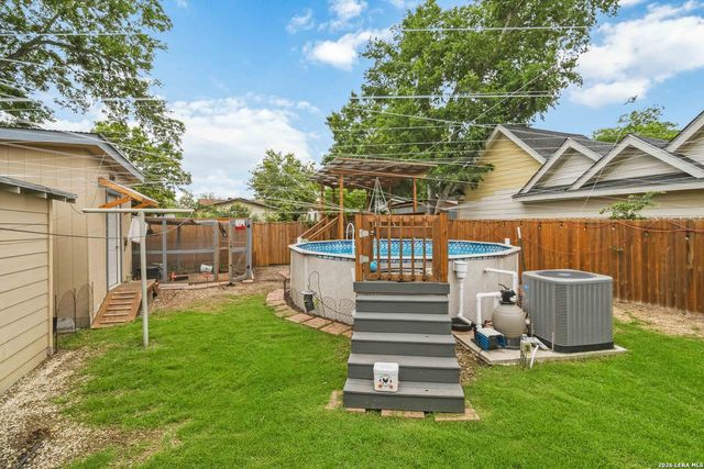 114 SMALLWOOD DR, San Antonio, TX 78210