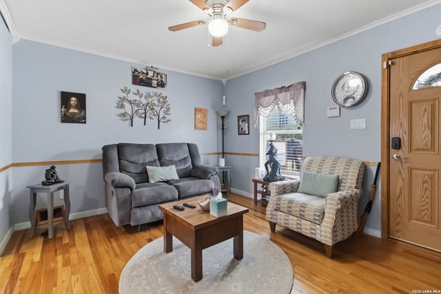 114 SMALLWOOD DR, San Antonio, TX 78210