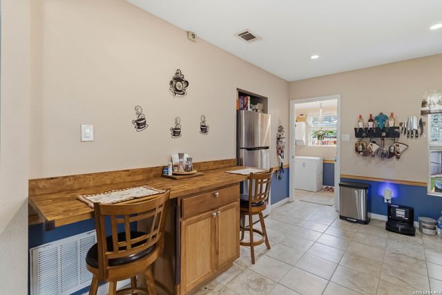 114 SMALLWOOD DR, San Antonio, TX 78210