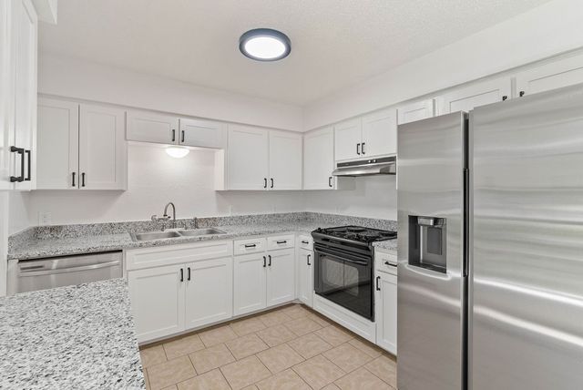 1134 Harbor Village Dr, Corpus Christi, TX 78412