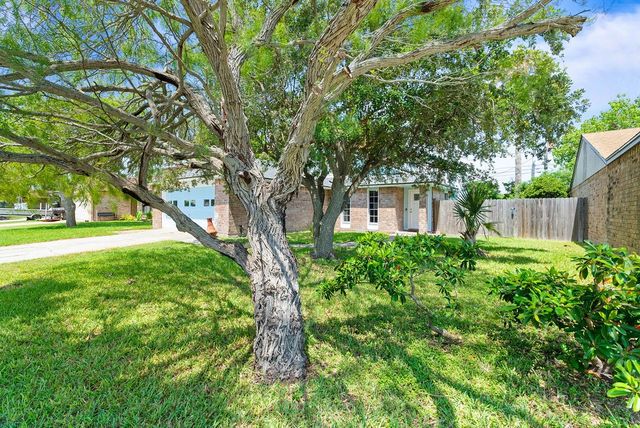 1134 Harbor Village Dr, Corpus Christi, TX 78412