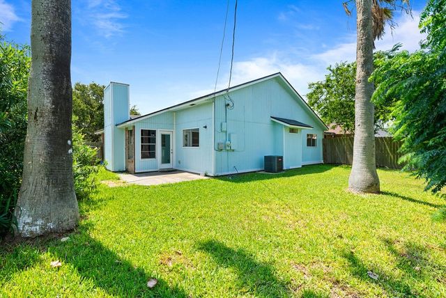 1134 Harbor Village Dr, Corpus Christi, TX 78412