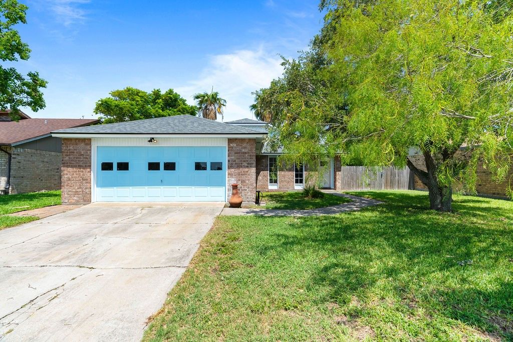 1134 Harbor Village Dr, Corpus Christi, TX 78412