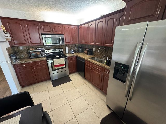 16278 Laurel Drive 202, Weston, FL 33326