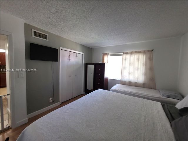 16278 Laurel Drive 202, Weston, FL 33326