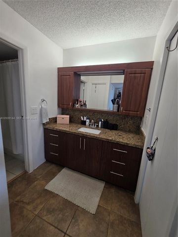 16278 Laurel Drive 202, Weston, FL 33326