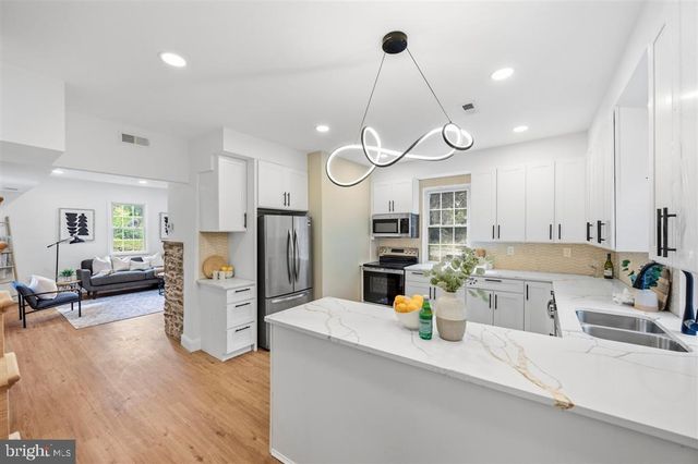 521 BRIGHTFIELD RD, Lutherville Timonium, MD 21093