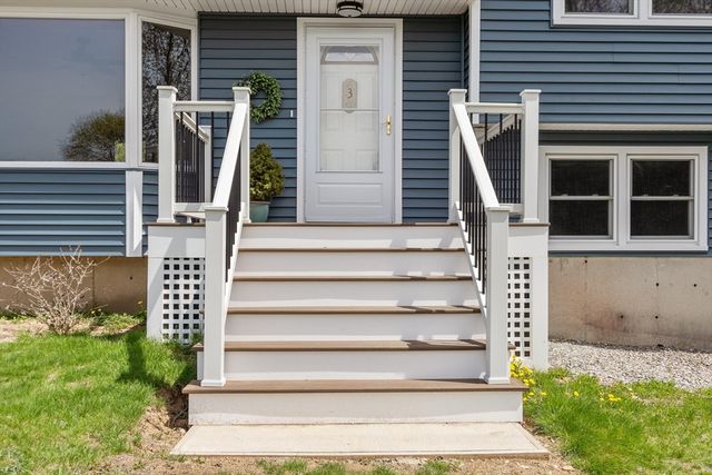 3 Smith Drive, Lunenburg, MA 01462