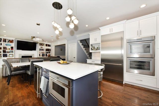 2150 Van Nostrand Avenue, Merrick, NY 11566