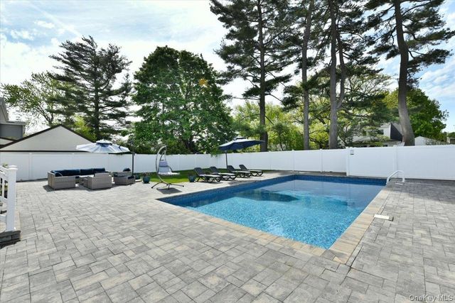 2150 Van Nostrand Avenue, Merrick, NY 11566
