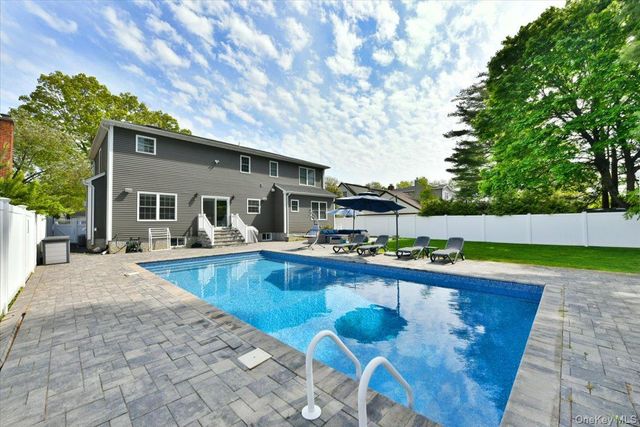 2150 Van Nostrand Avenue, Merrick, NY 11566
