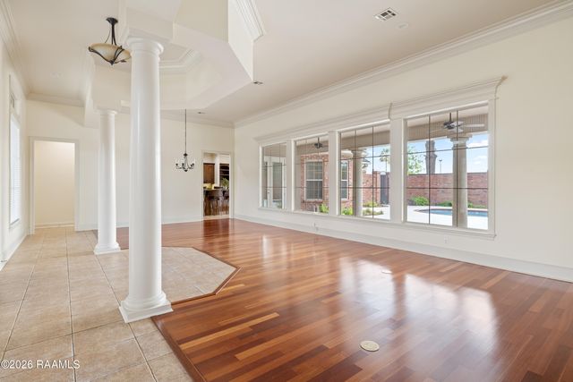 104 La Quinta Court, Broussard, LA 70518