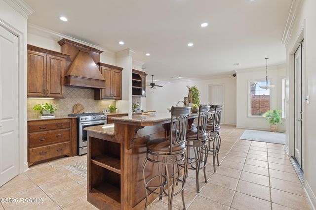 104 La Quinta Court, Broussard, LA 70518