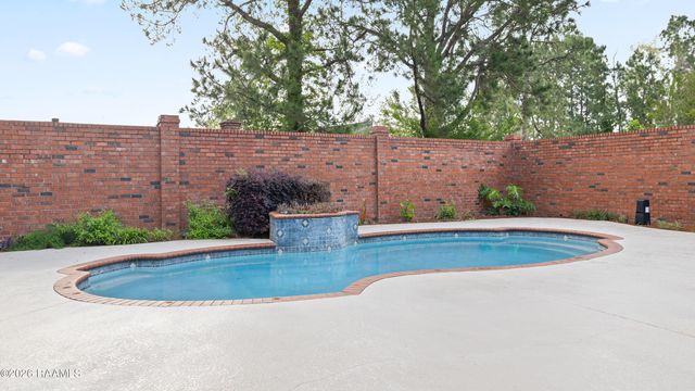 104 La Quinta Court, Broussard, LA 70518