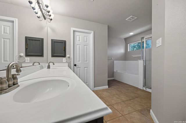1506 Crescent Point, San Antonio, TX 78258