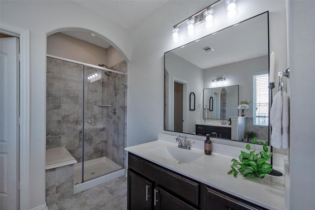 405 W Bend Drive, League City, TX 77573