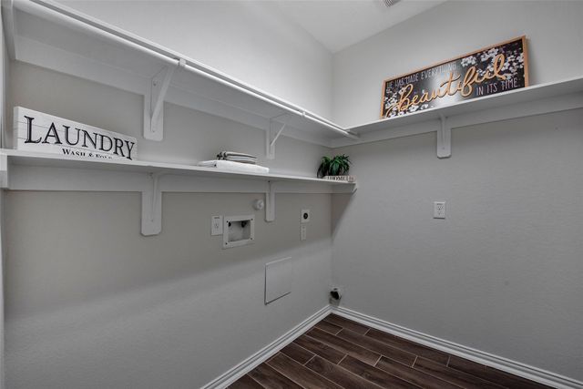 405 W Bend Drive, League City, TX 77573