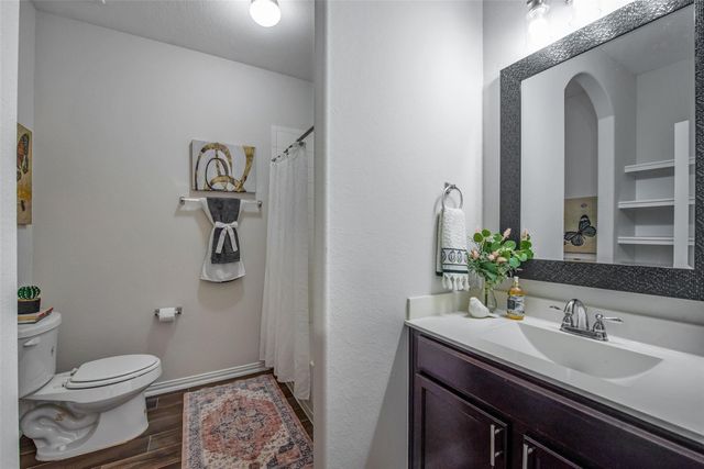 405 W Bend Drive, League City, TX 77573