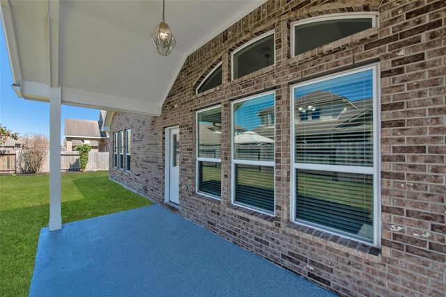 405 W Bend Drive, League City, TX 77573