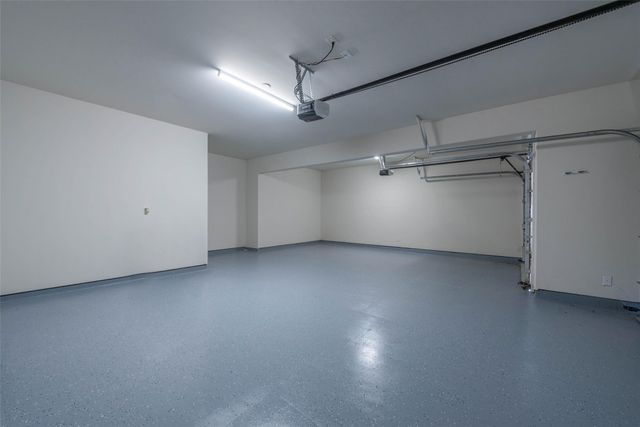 405 W Bend Drive, League City, TX 77573