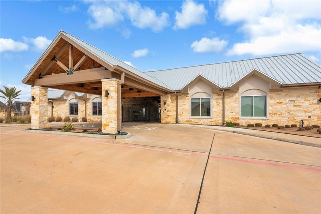 405 W Bend Drive, League City, TX 77573