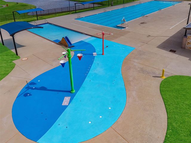 405 W Bend Drive, League City, TX 77573