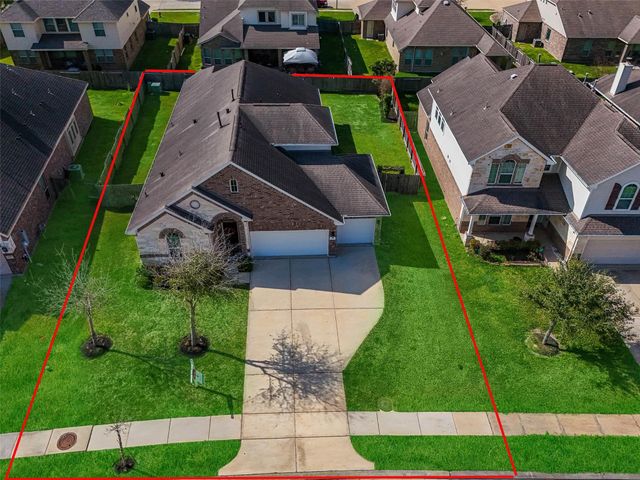 405 W Bend Drive, League City, TX 77573