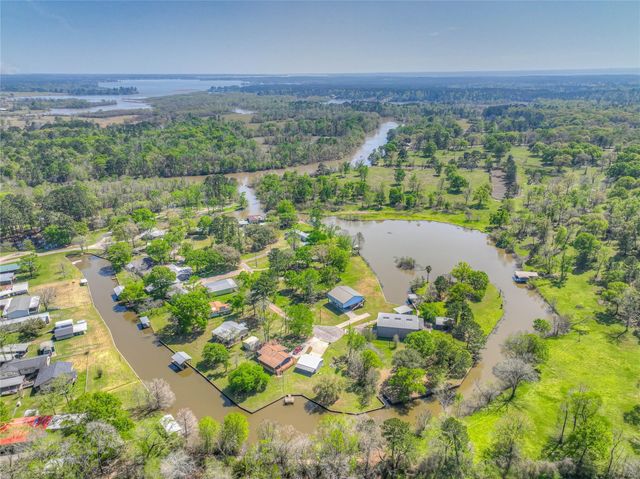 426 Deer Run Road, Trinity, TX 75862