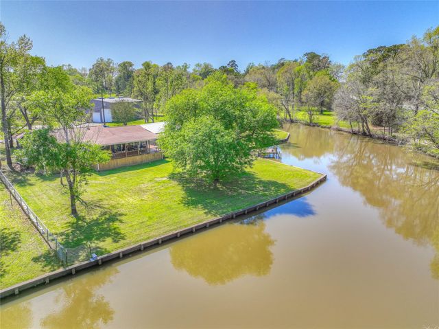 426 Deer Run Road, Trinity, TX 75862