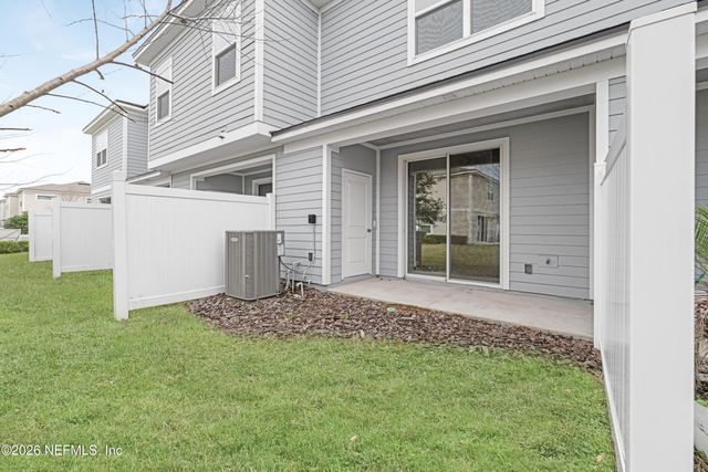 255 ANNIES Place, Jacksonville, FL 32218