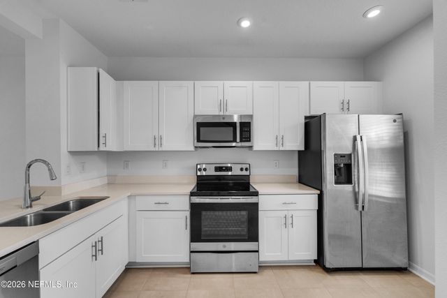 255 ANNIES Place, Jacksonville, FL 32218