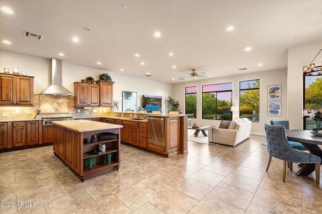 8036 E CONQUISTADORES Drive, Scottsdale, AZ 85255