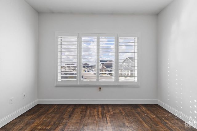 3303 Rustic Woods Lane, Shafter, CA 93263