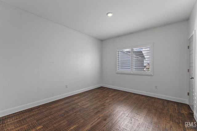 3303 Rustic Woods Lane, Shafter, CA 93263