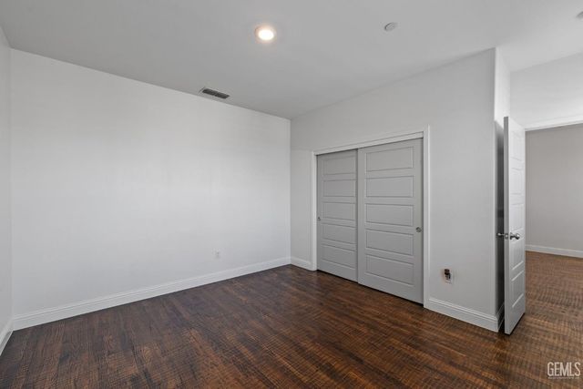 3303 Rustic Woods Lane, Shafter, CA 93263