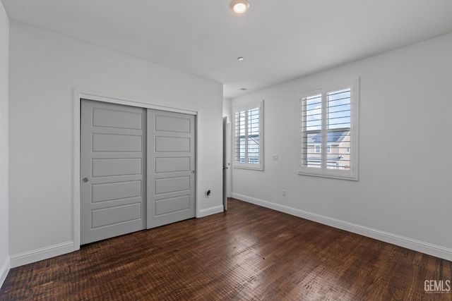 3303 Rustic Woods Lane, Shafter, CA 93263