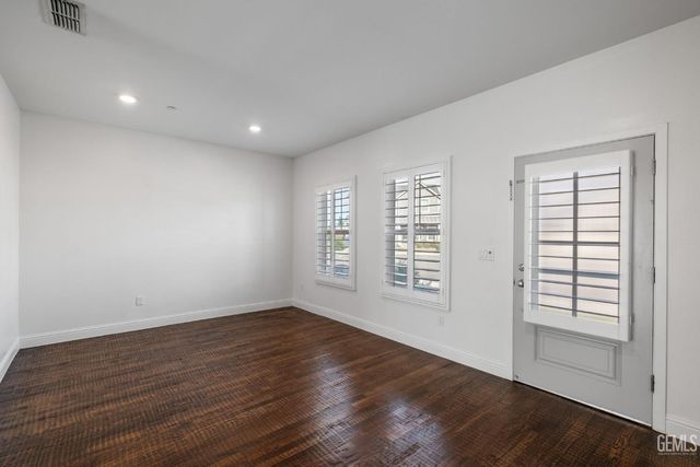 3303 Rustic Woods Lane, Shafter, CA 93263