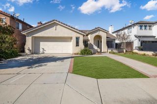 11 Saguaro Circle, Salinas, CA 93905