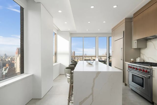 422 E 72nd Street 37AD, New York City, NY 10021